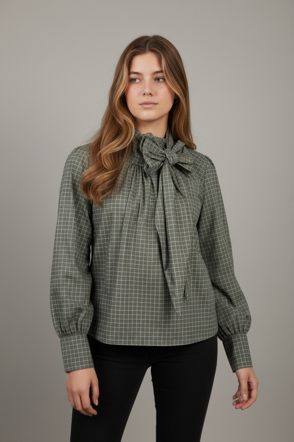 Blusa de Cuadros Verde oliva con Lazada al Cuello