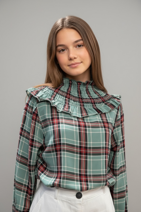 Blusa Greta de cuadros con volante