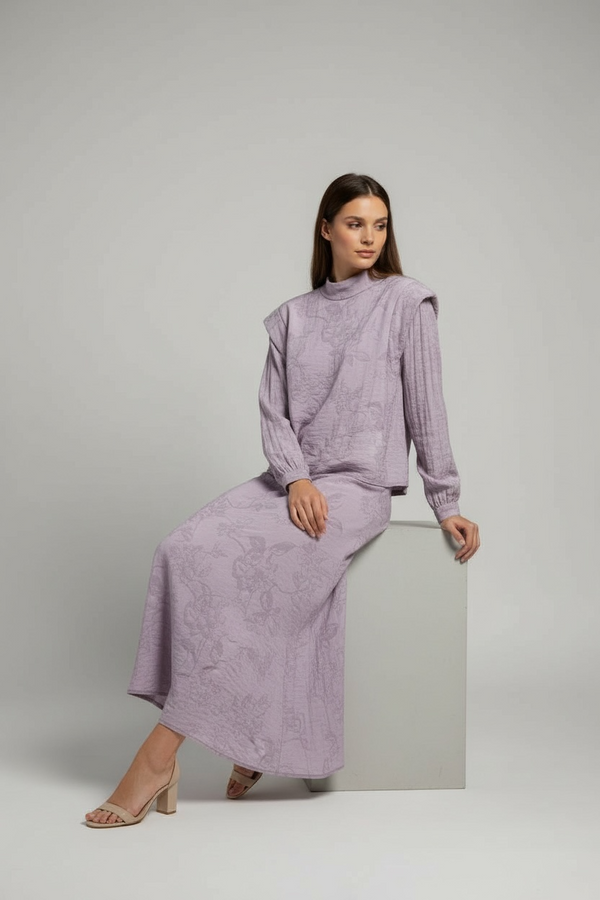 Conjunto "Violeta" Floral en Jacquard Texturizado