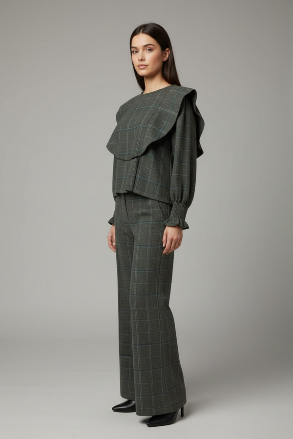 Conjunto de cuadros con volante en hombros